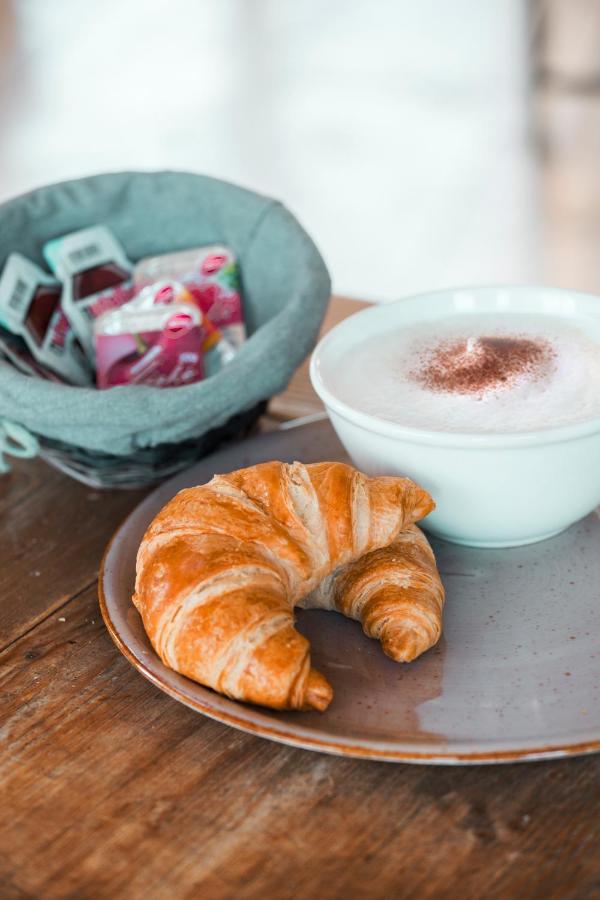 Hungen Bed & Breakfast Unter Den Linden מראה חיצוני תמונה